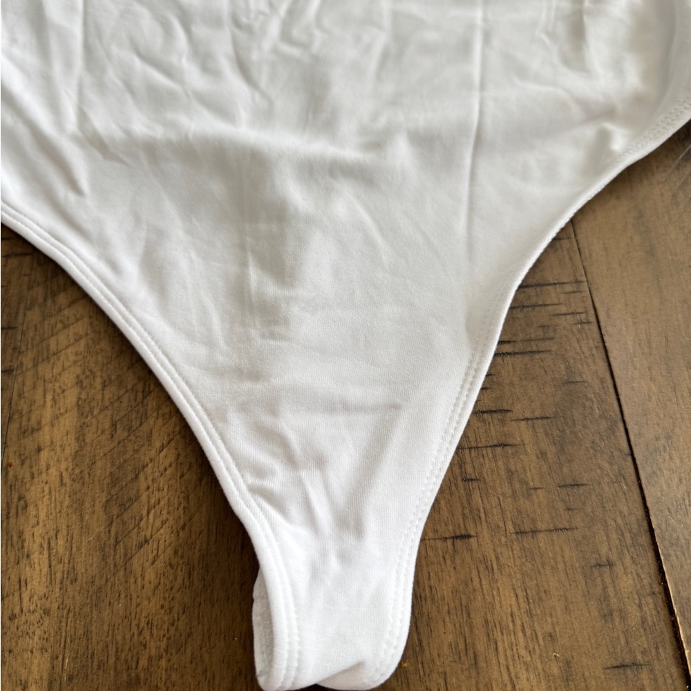 Babaton White bodysuits - Picture 5 of 9